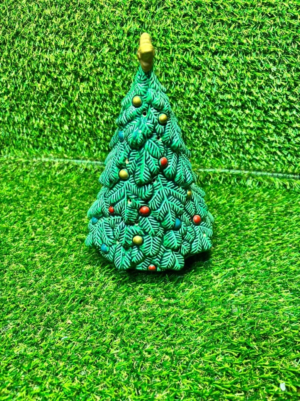 Avon Gift Collection Ceramic Christmas Tree Pomander with Original Box Brazil